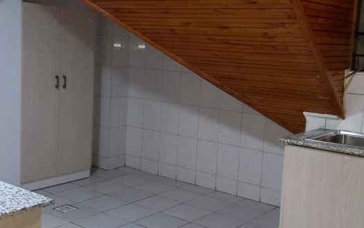 2-Bedroom Penthouse Apartment, Yaya Centre! Kes. 15m